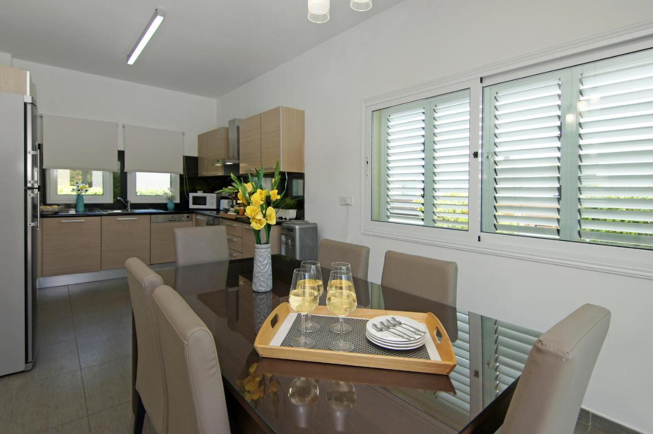 Villa Palm โปรทาราส ภายนอก รูปภาพ