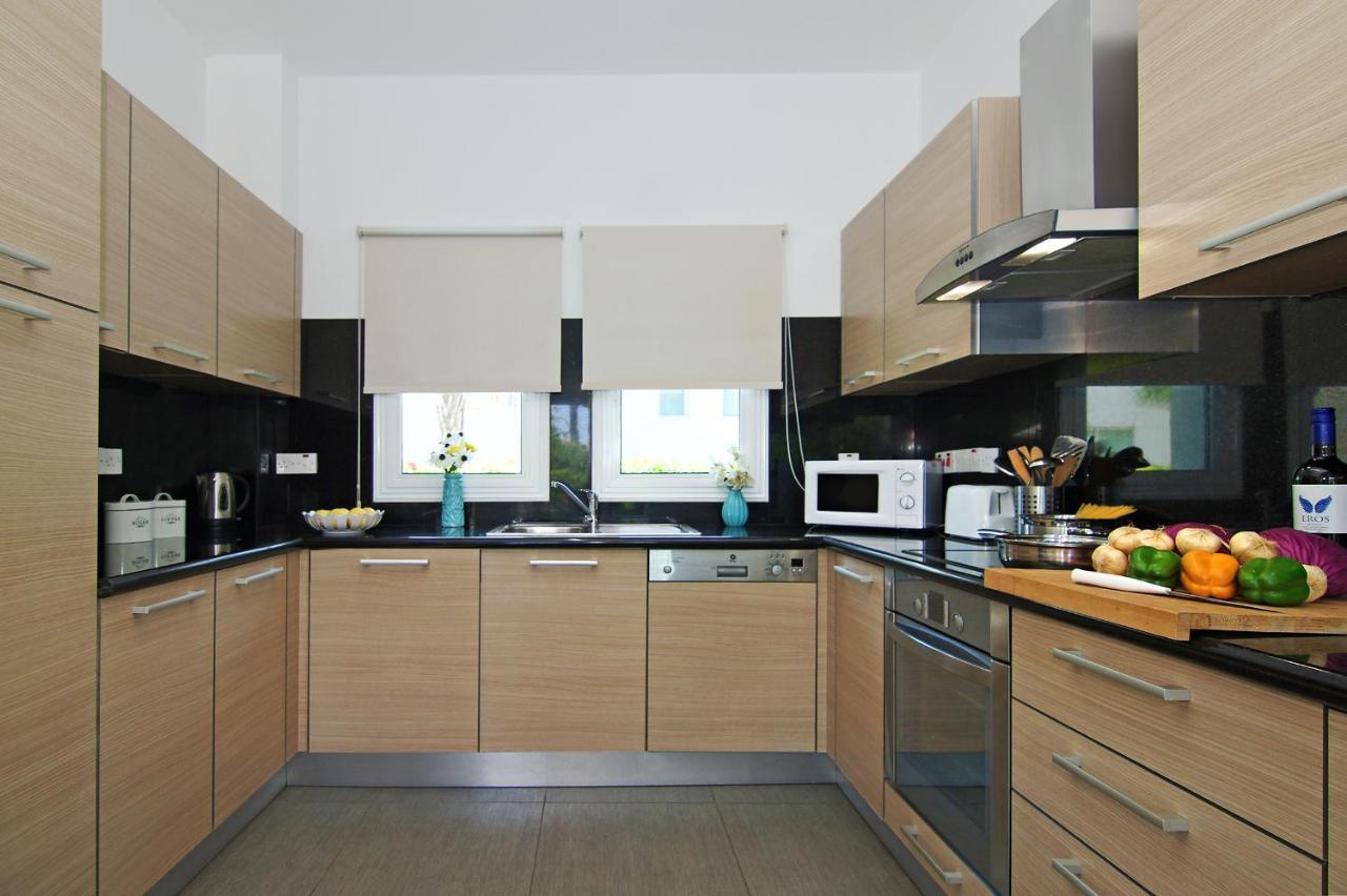 Villa Palm โปรทาราส ภายนอก รูปภาพ